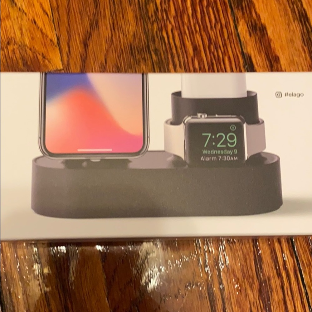 Elago Charging Hub for iPhone, AirPods and Watch